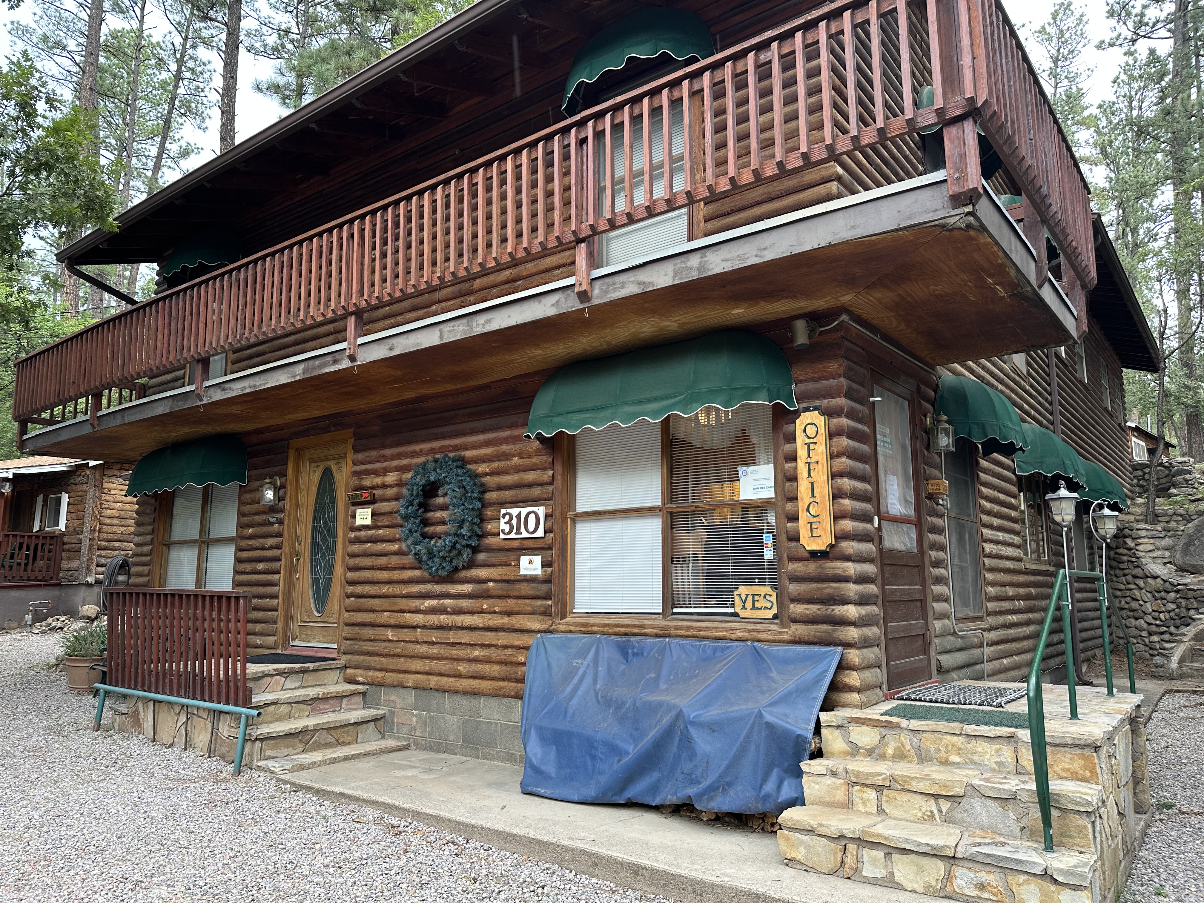 Dan Dee Cabins office